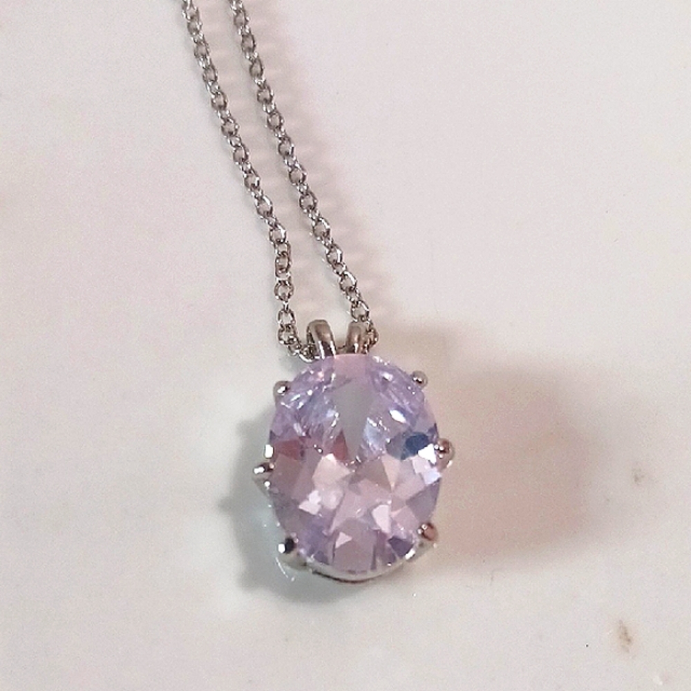 Elegant Silvertone and Lavender/Purple Pendant Necklace. 18"+3" Extension